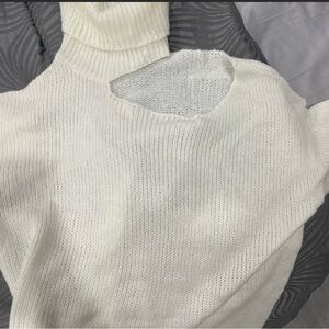 Beautifullllll turtleneck in white S